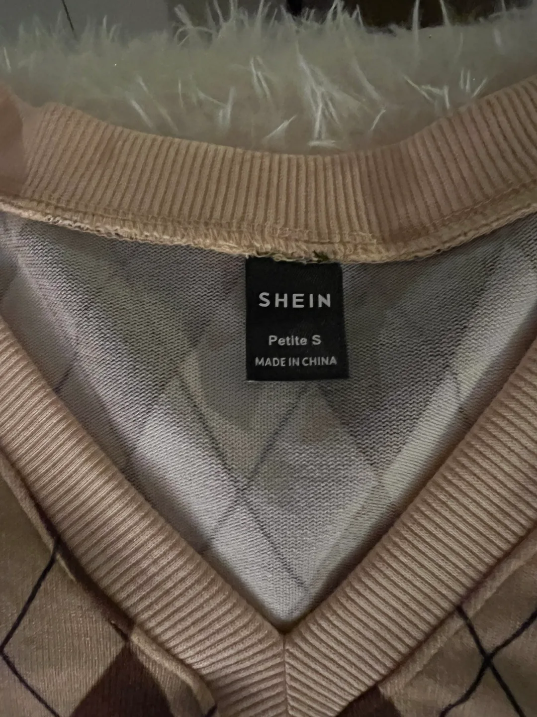 SHEIN Brown and Beige Argyle Knit Vest image indicator(2)