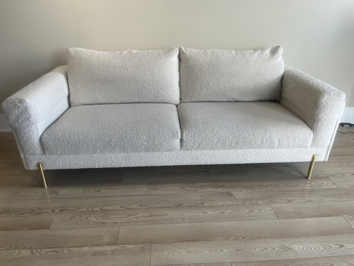 Cream-coloured Loveseat/sofa with Gold Legs - photo 2