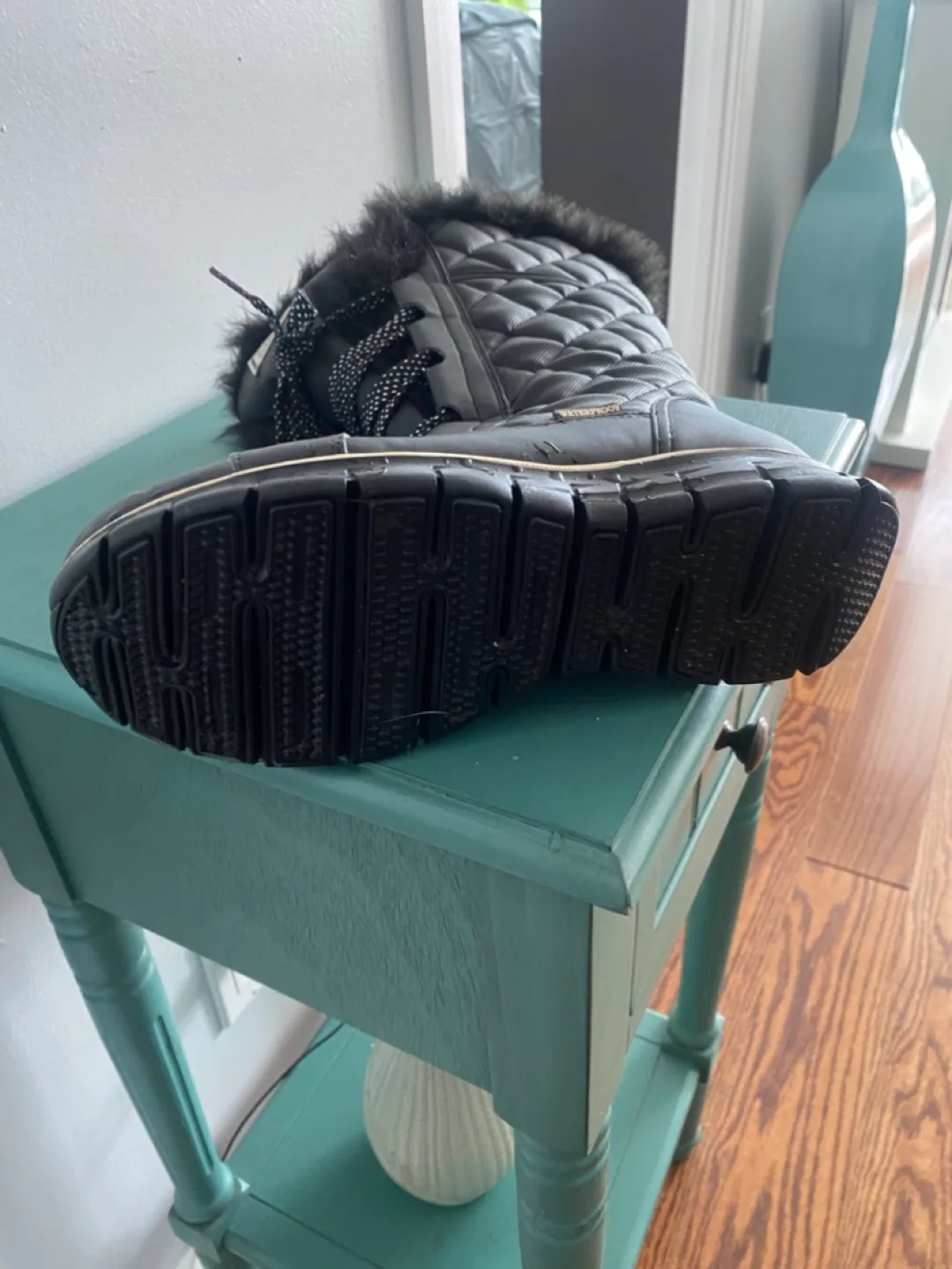 Worn once waterproof Skechers Women's Black Winter Boots Size 7 image indicator(5)