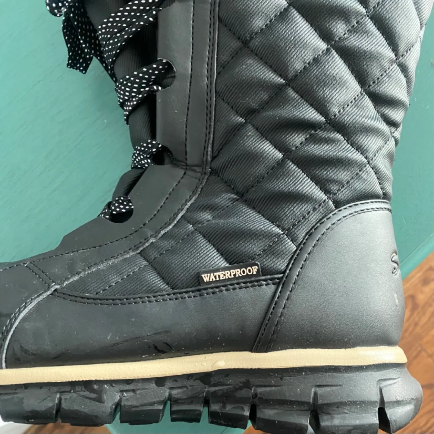 Worn once waterproof Skechers Women's Black Winter Boots Size 7 image indicator(6)