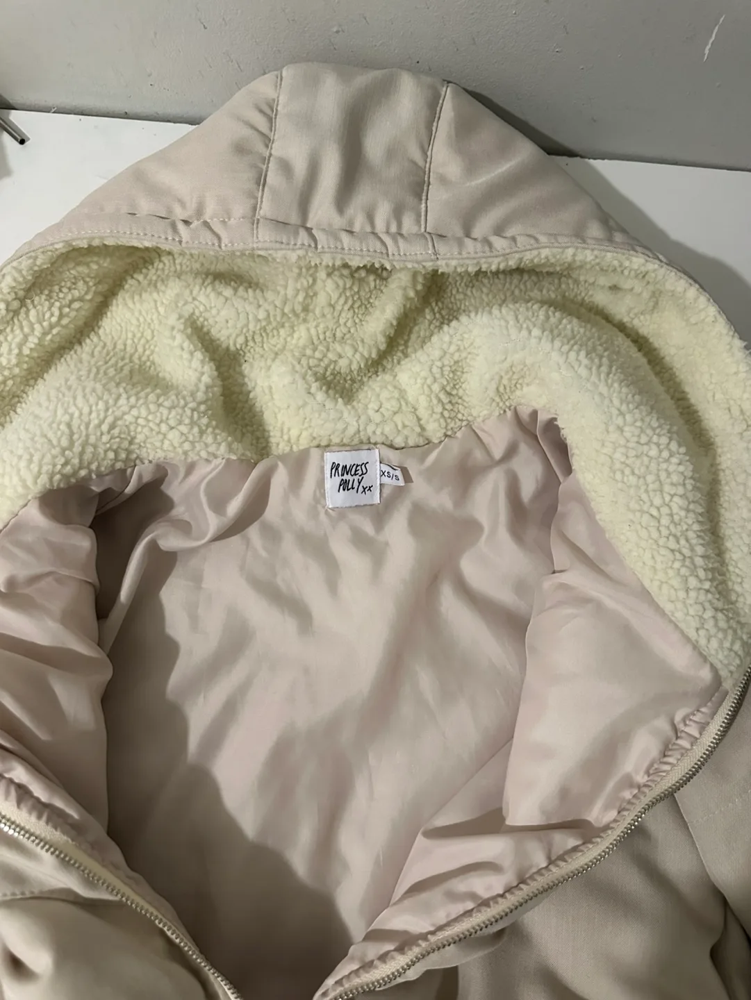 Princess Polly XS Cropped Puffer Jacket image indicator(2)