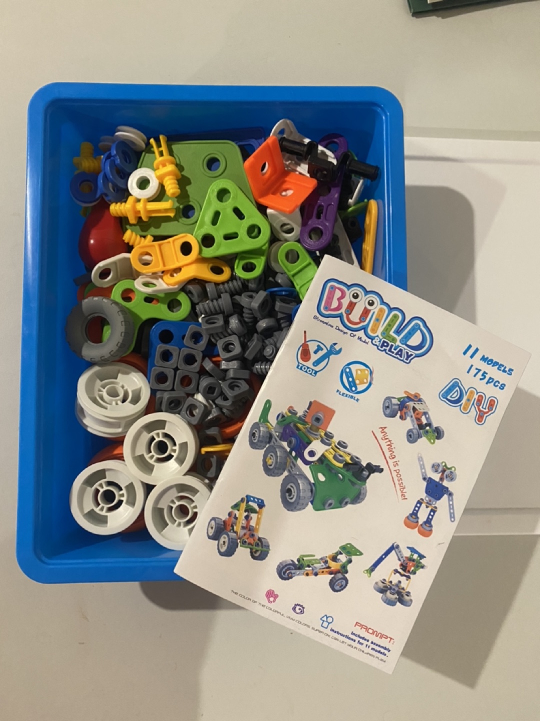 Build & Play 175-Piece Construction Set