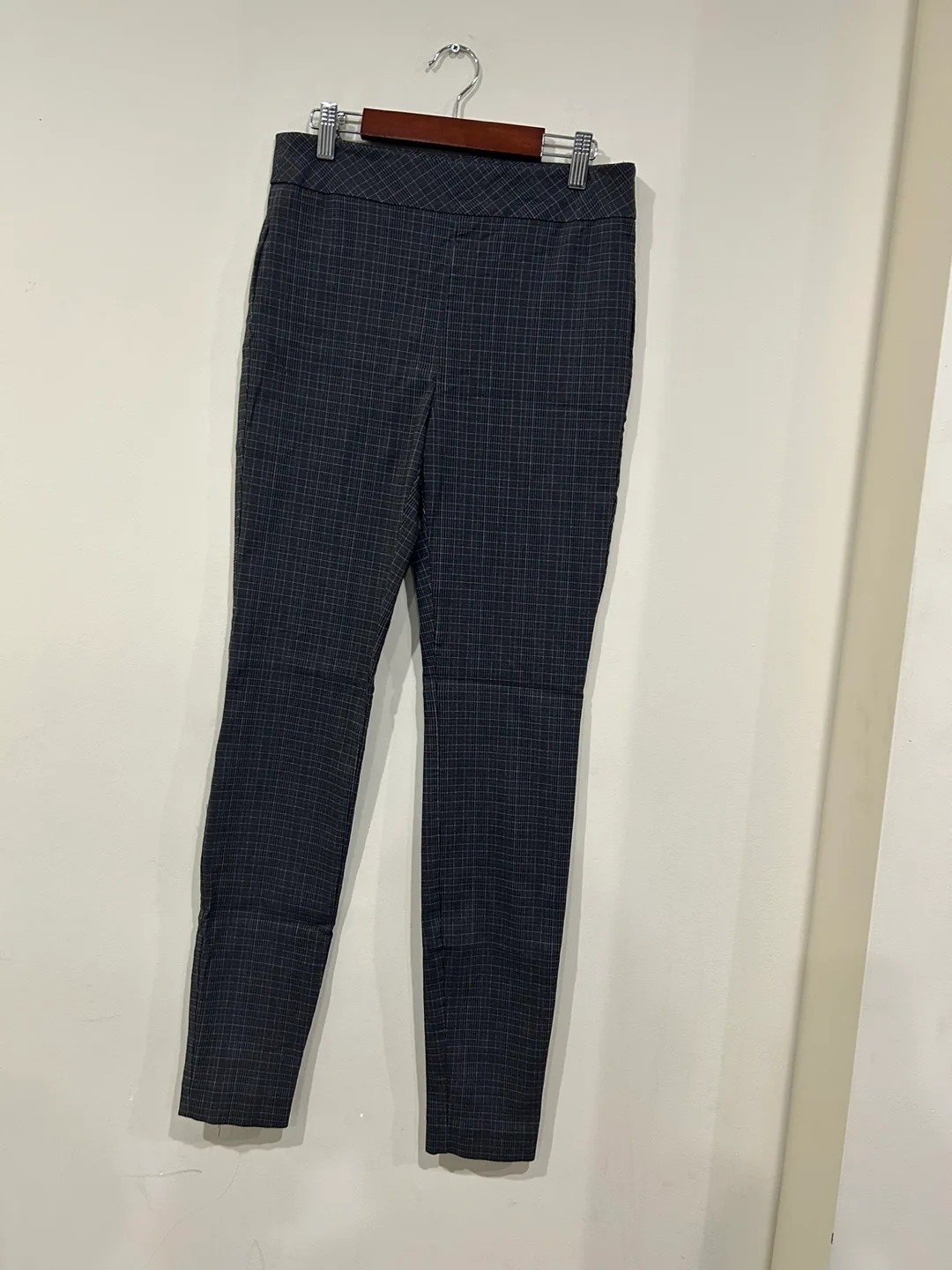 Rw&Co new medium High-Rise Long Slim-Leg City Legging Pant image indicator(6)