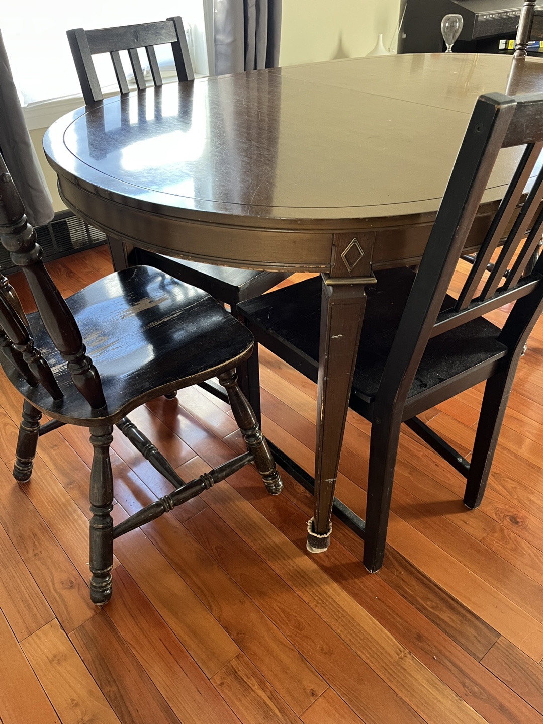 Vintage Oval Dining Table and Three Chairs - photo 2