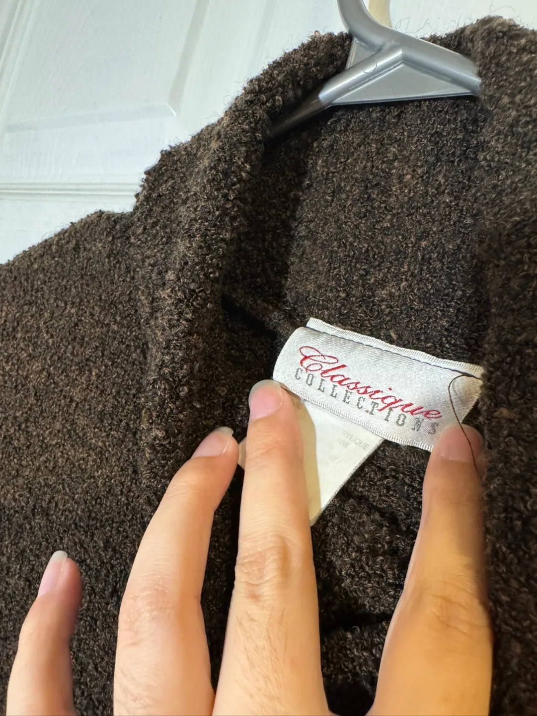 Brown Sweater image indicator(2)