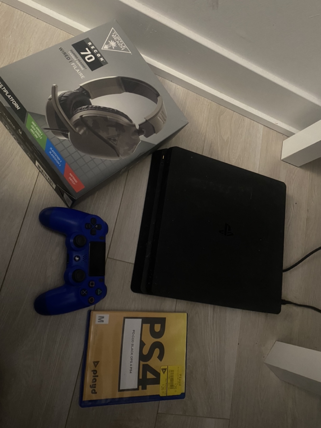 PS4 Slim Console Gaming Set