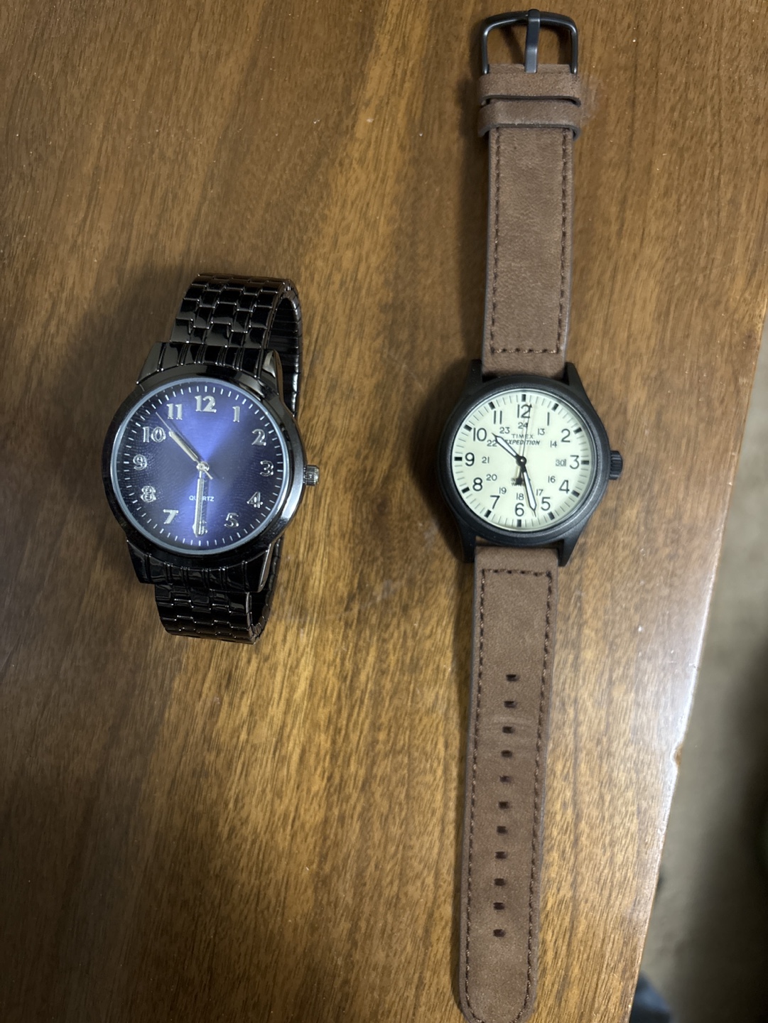 Two Men's Watches - Accutine & Timex