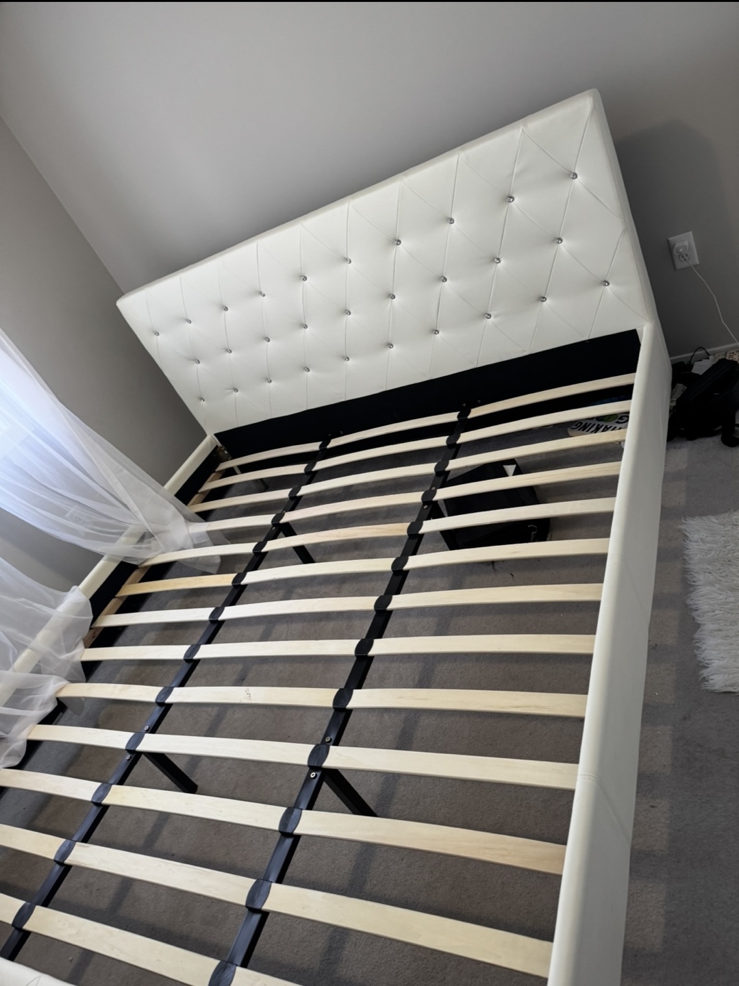 New Beautiful king size bed !!no mattress - photo 2