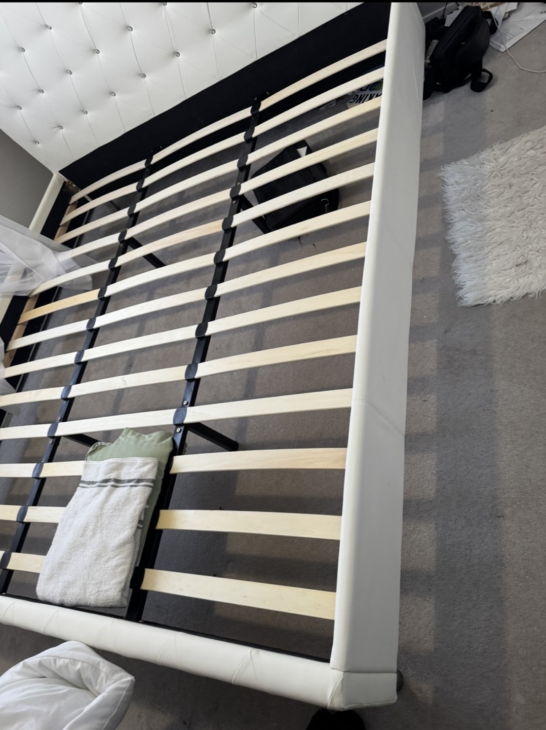 New Beautiful king size bed !!no mattress - photo 3