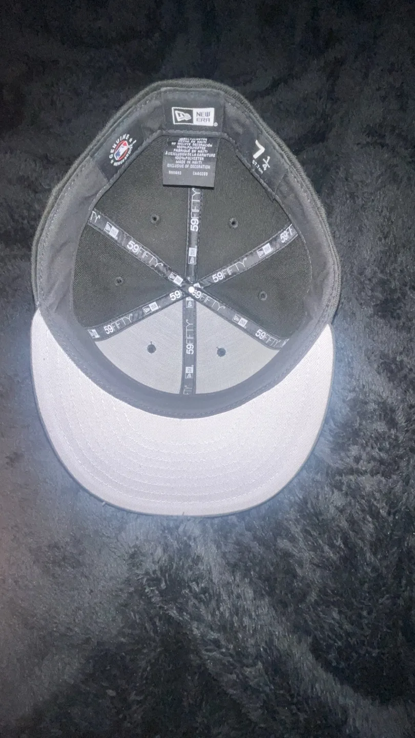 New Era 59Fifty LA Dodgers Fitted Hat - Size 7 1/4 image indicator(4)