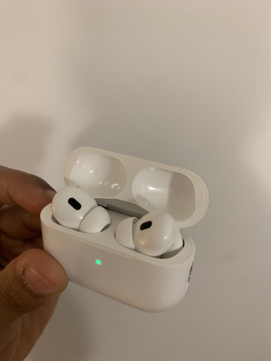 Apple AirPods Pro (2nd Generation) - photo 5
