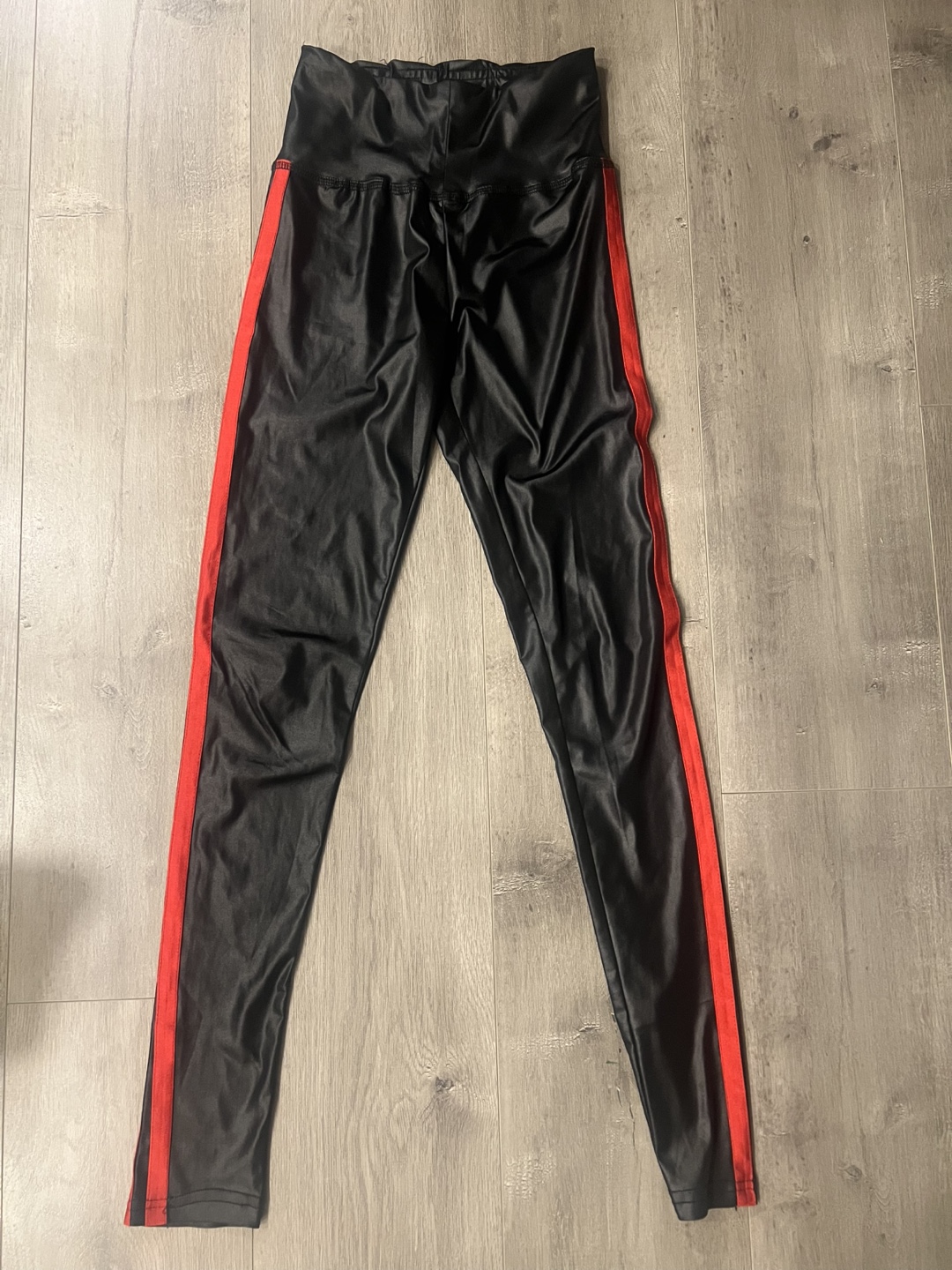 LA Classe Couture Couture Black Leggings with Red Stripes - photo 2