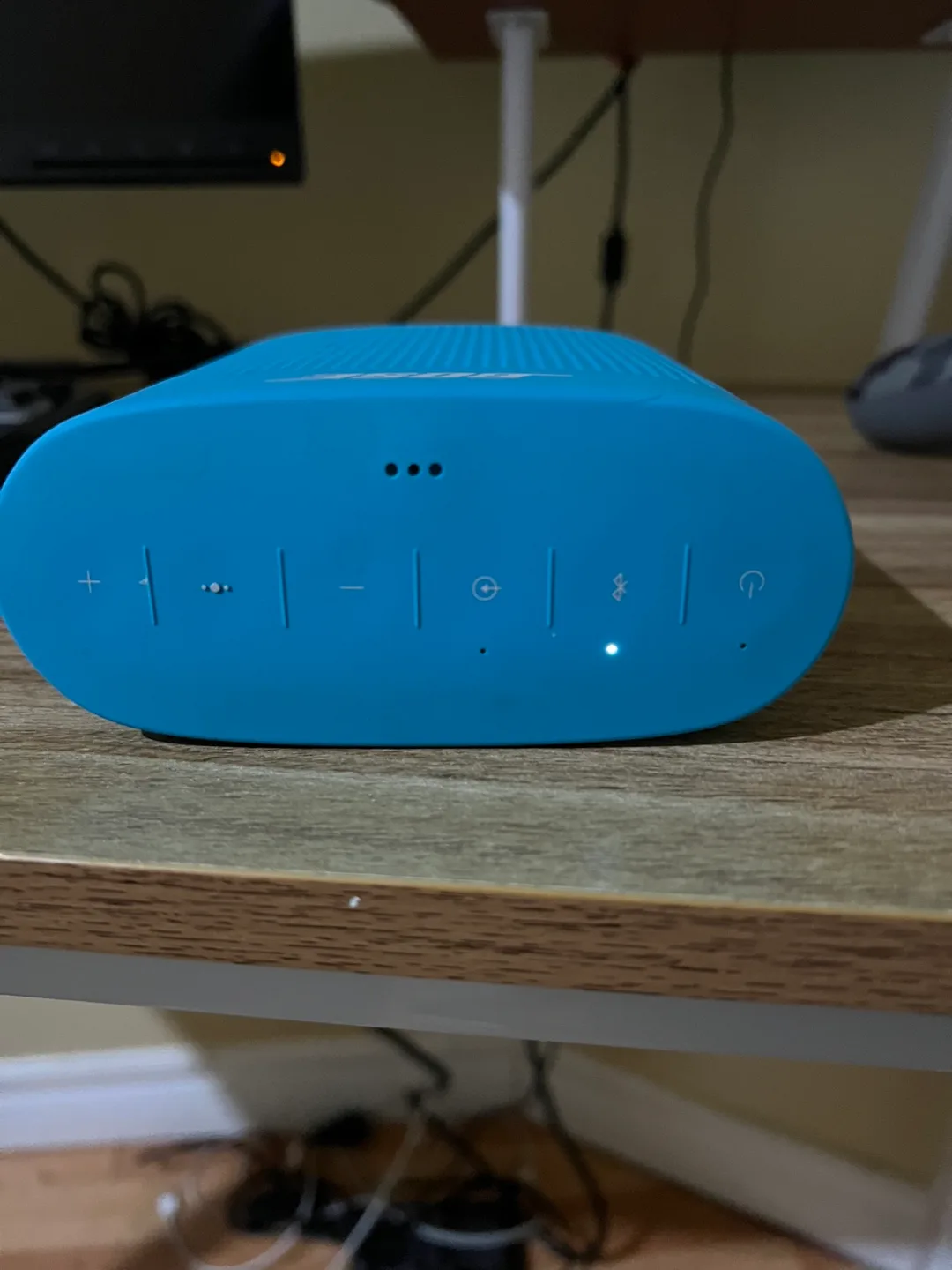 Bose SoundLink Color II Portable Bluetooth Speaker image indicator(3)