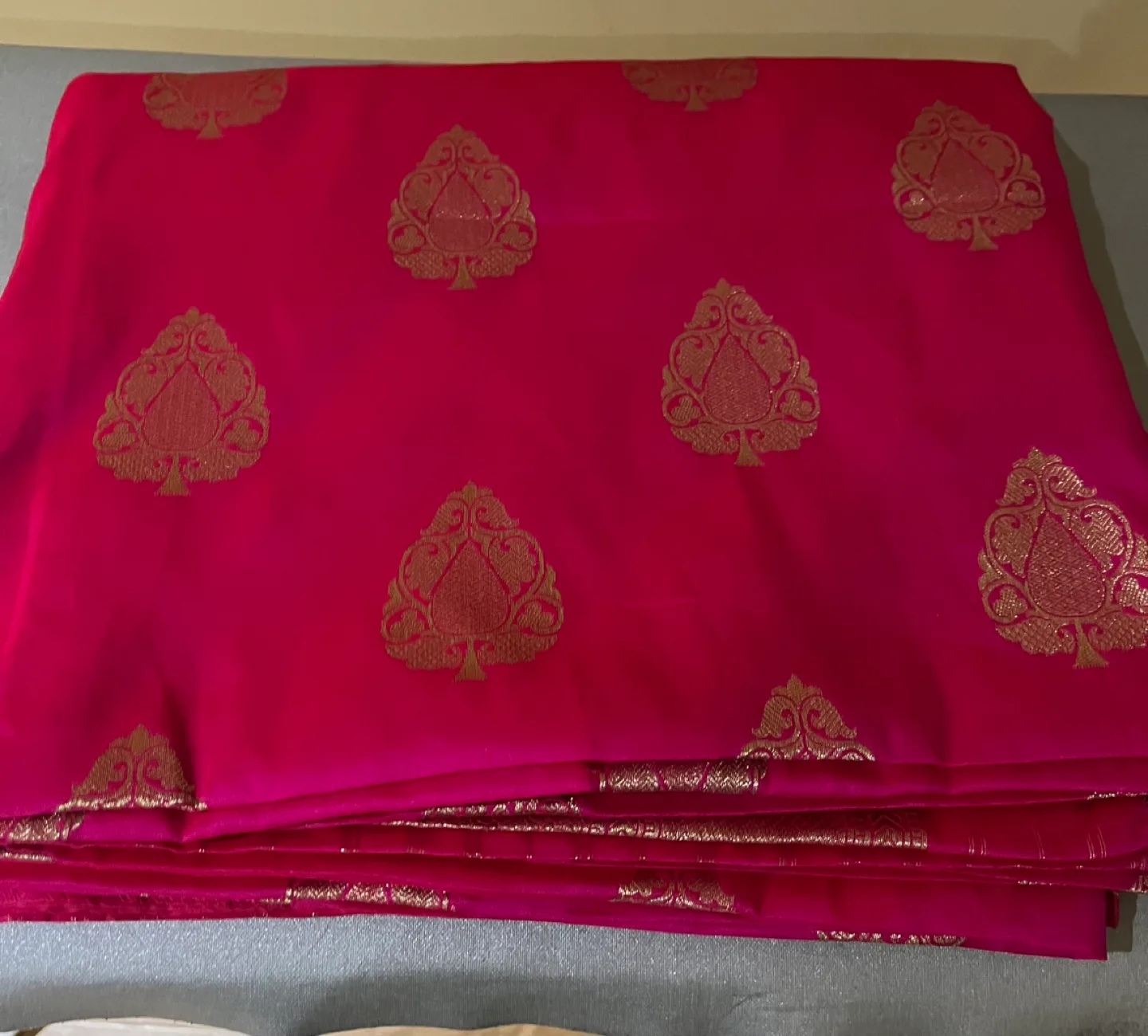 Beautiful Collection of Indian Silk Sarees image indicator(7)