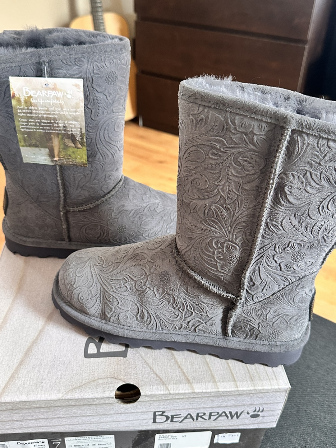 Bearpaw Eliana Women's Size 7 Charcoal Grey Embossed Boots