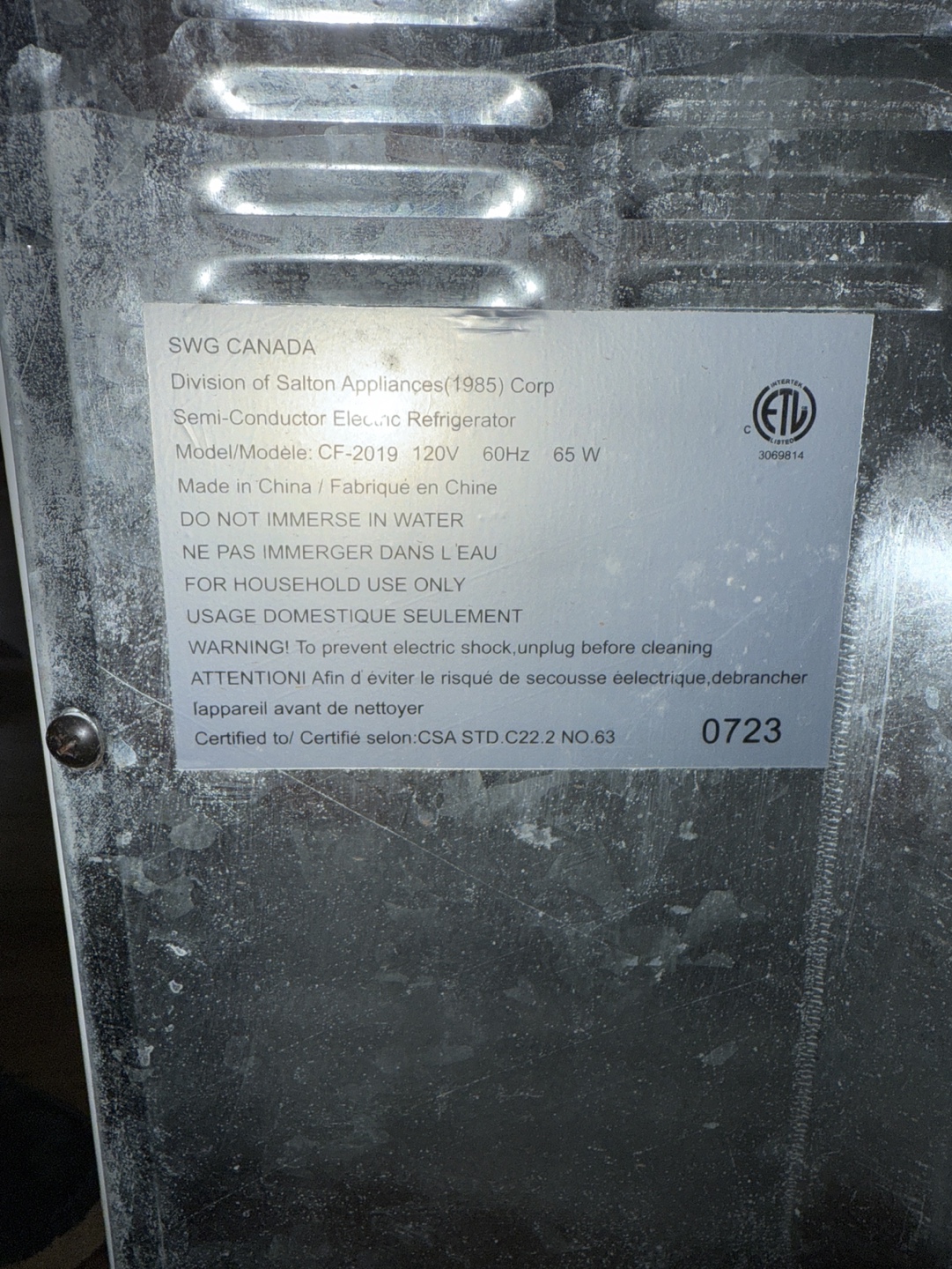 Salton CF-2019 Mini Fridge - photo 3