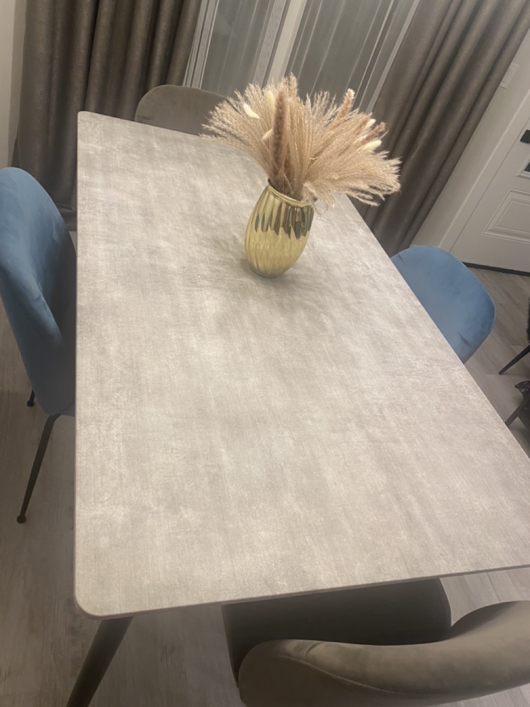 Dining Table Set - 4 Velvet Chairs - photo 4