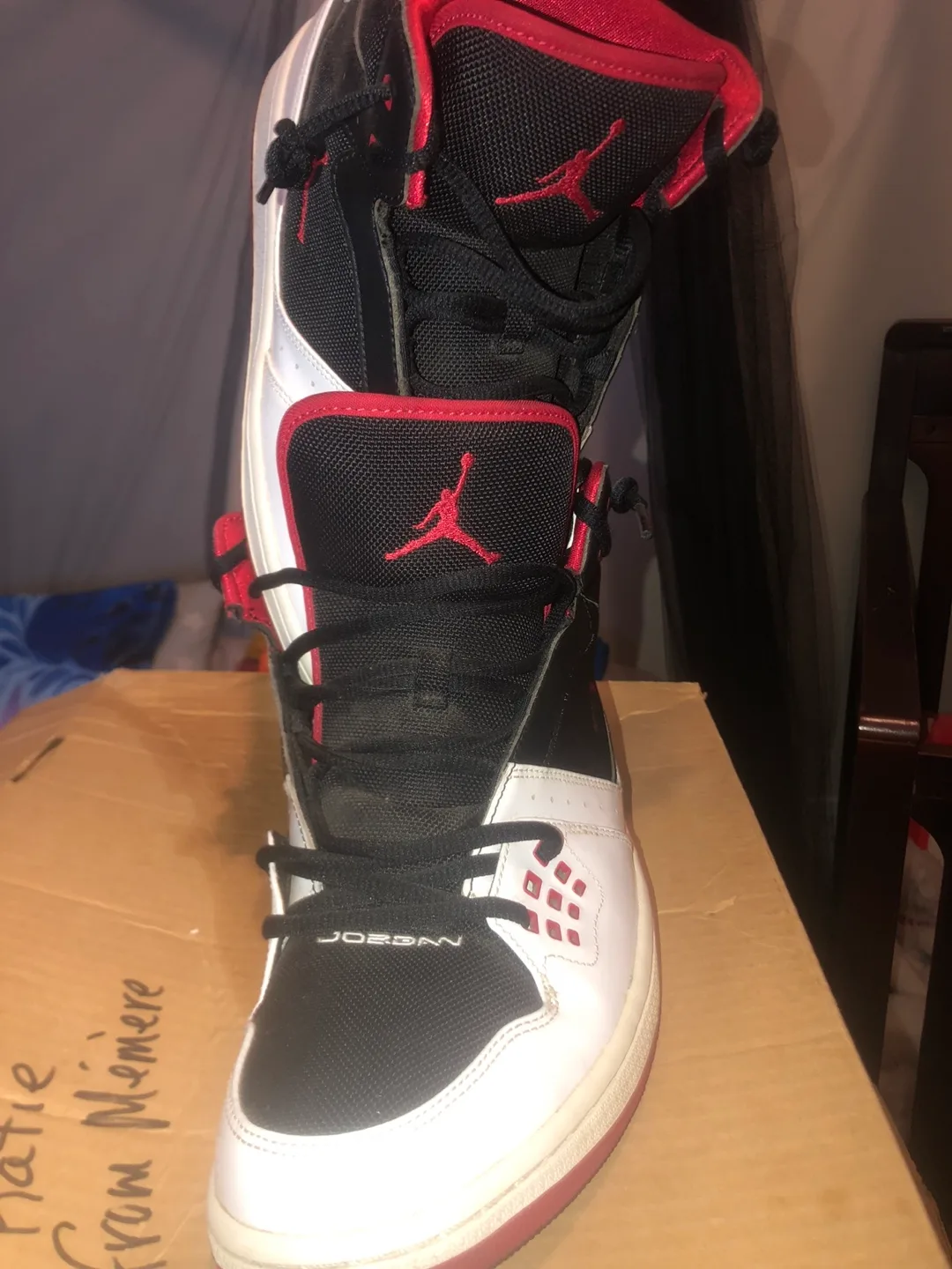 Nike Air Jordan 1 Flight image indicator(2)