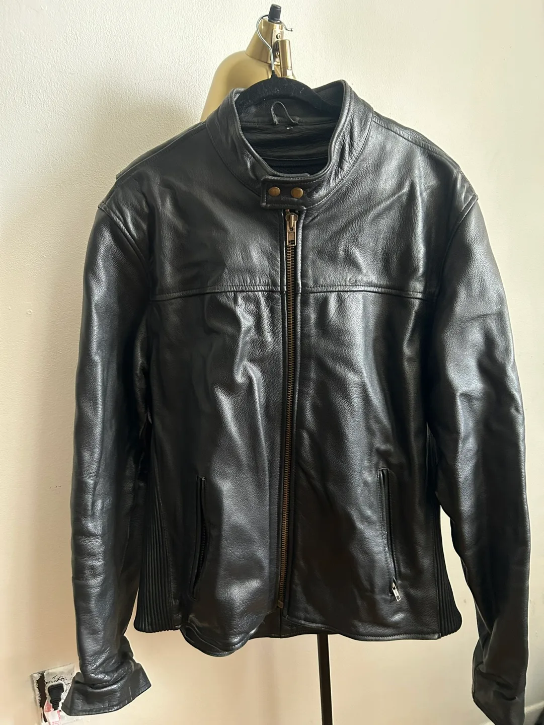Men's Black Leather Motorcycle Jacket image indicator(2)