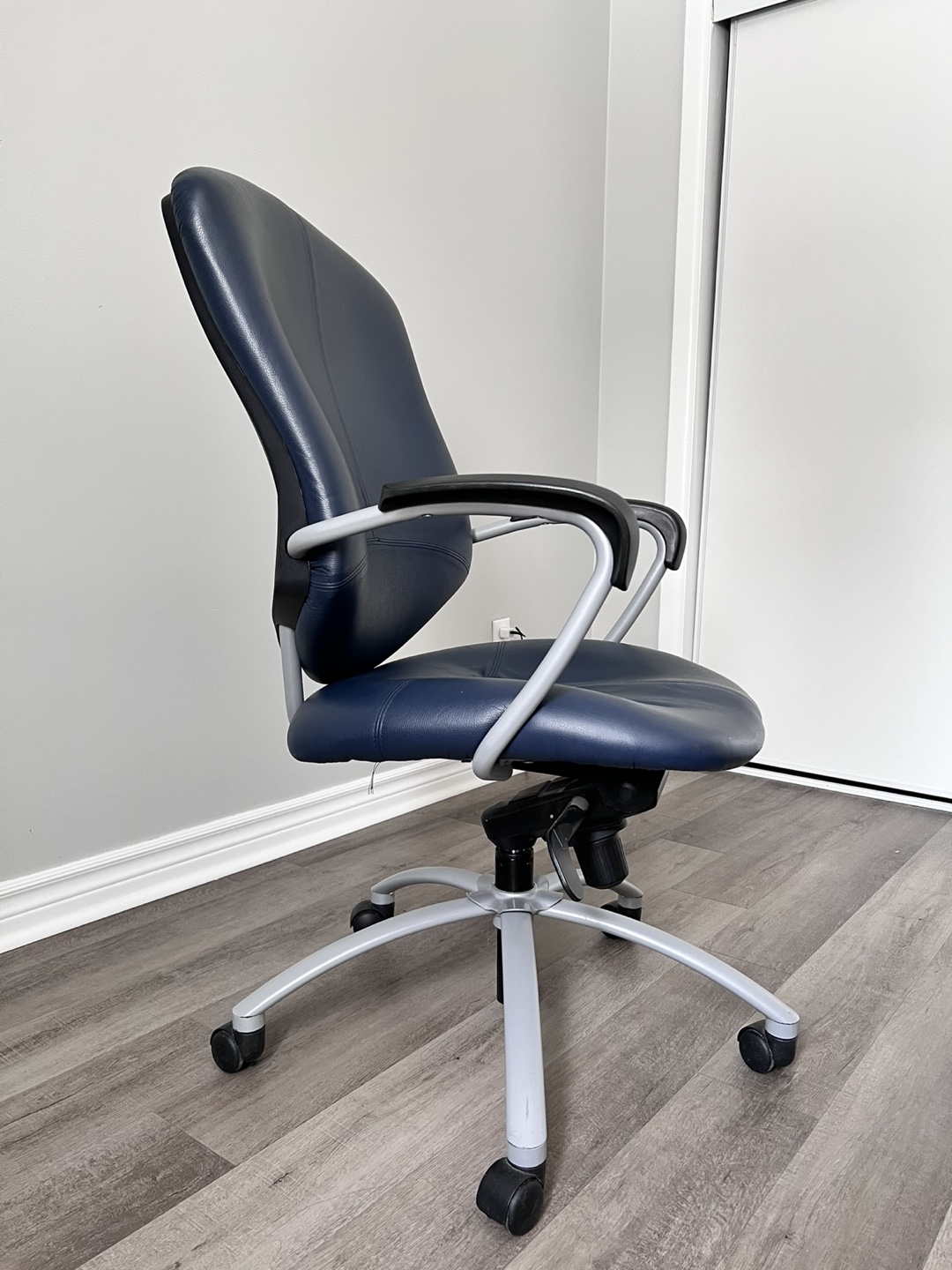 Office Chair - Blue Leather, Adjustable - photo 3