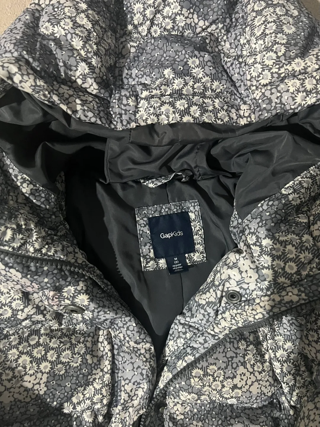 GapKids Girls' Size (8) Medium Floral Puffer Jacket image indicator(3)