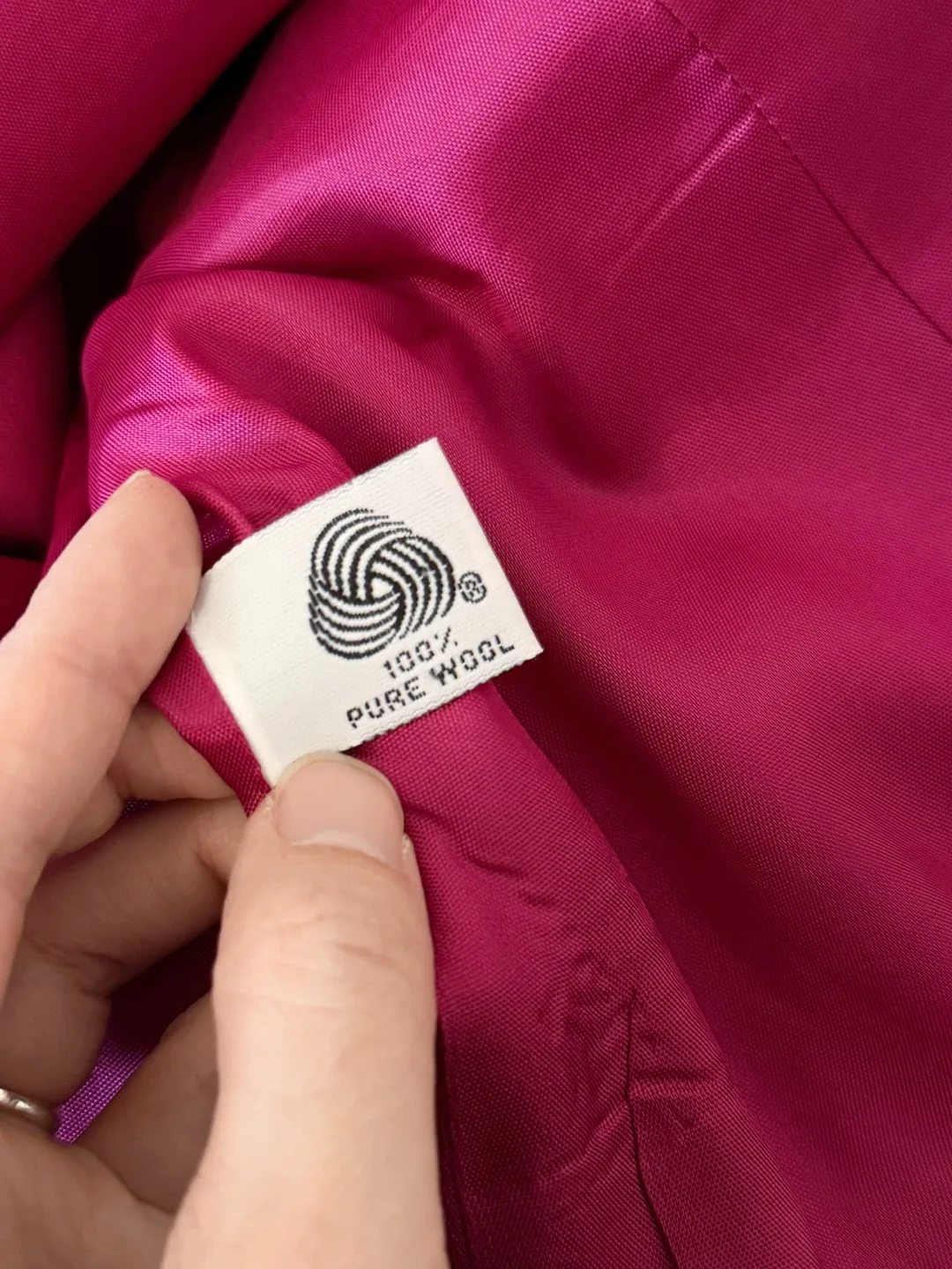 Vintage 100% Pure Virgin Wool Deep Pink Blazer image indicator(7)