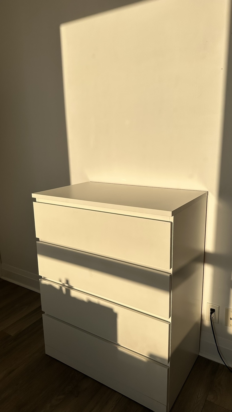 IKEA MALM 4-Drawer Chest - White - photo 4