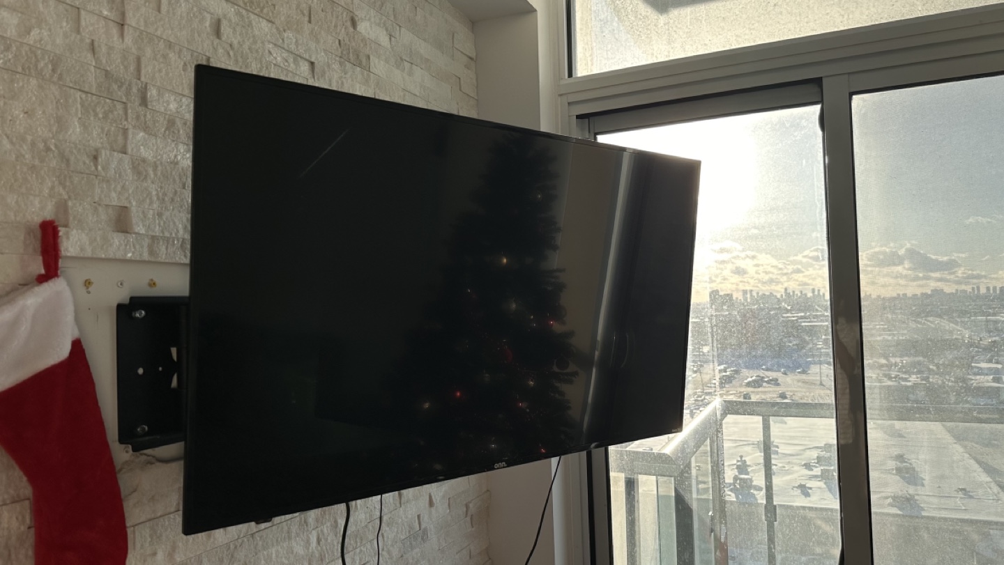 ONN. 40 inch Smart TV