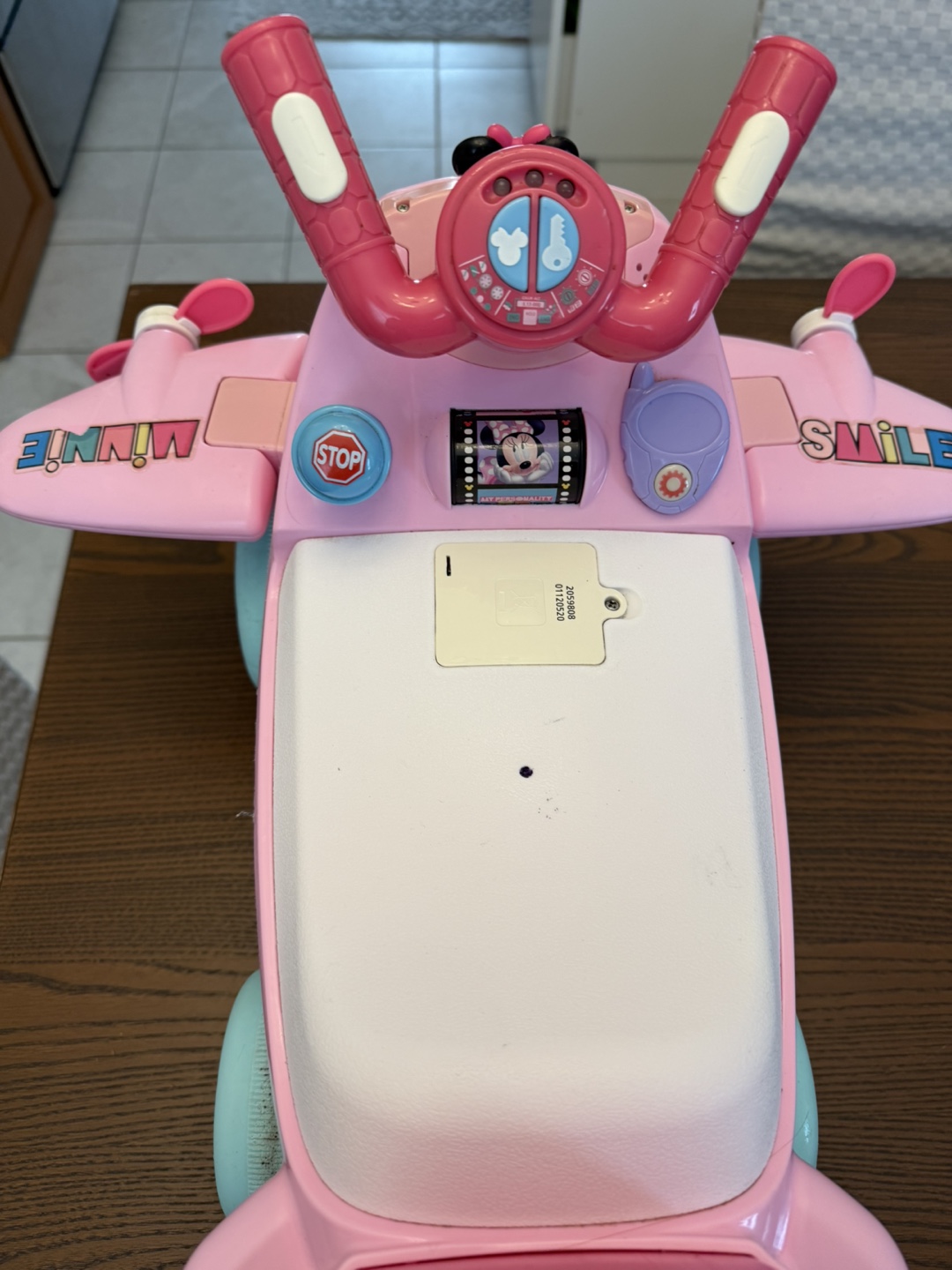 Minnie Mouse Ride-on Airplane Toy - photo 2