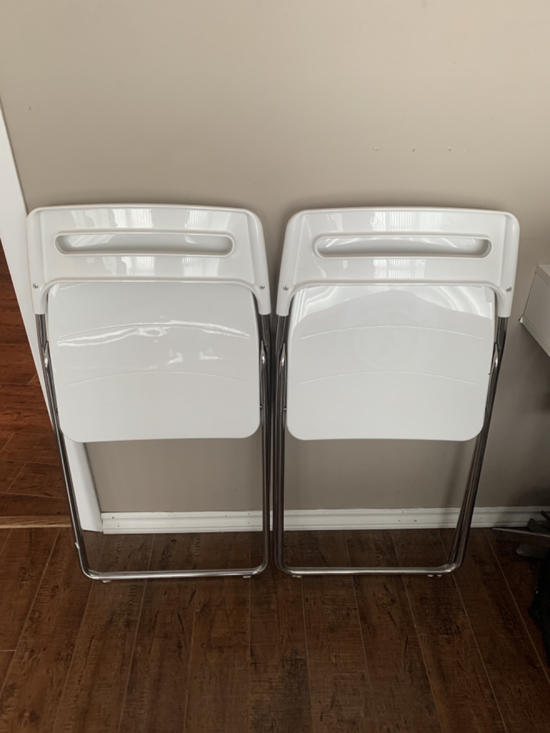 Pair of White Folding Chairs, IKEA NISSE - photo 3