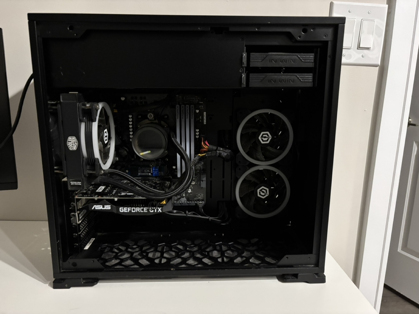 Custom Built Gaming PC - RGB Lighting - photo 2