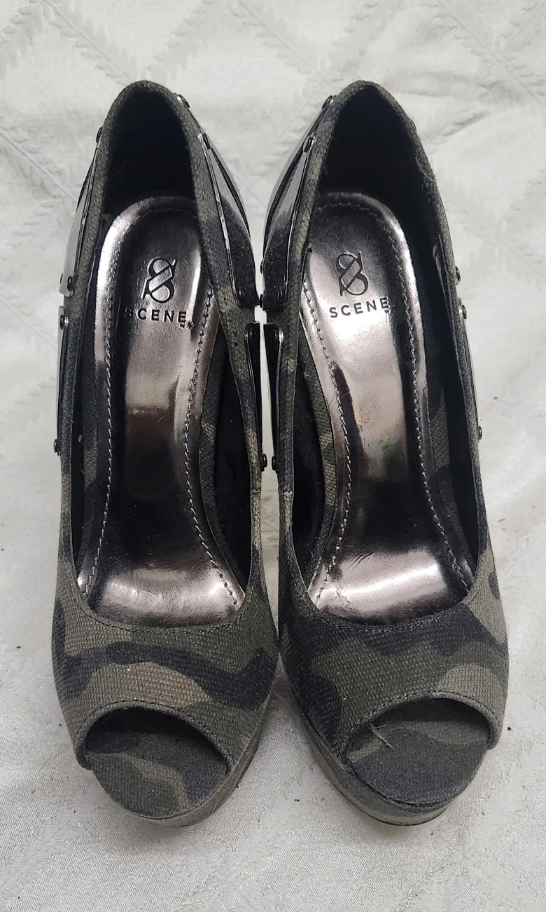 Camouflage Peep-Toe Platform Heels image indicator(4)