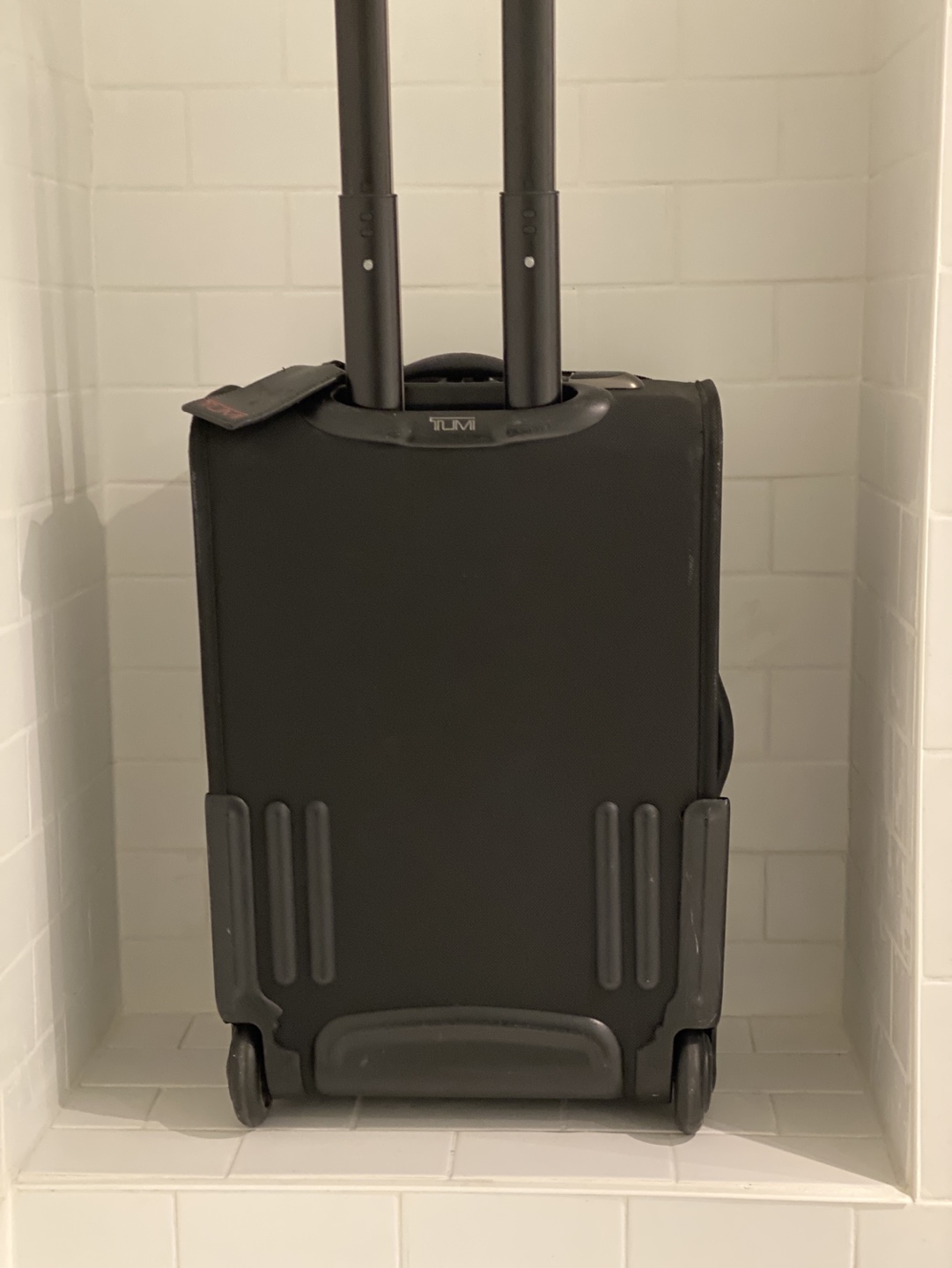 TUMI Alpha 22020D4 Up right Expandable carry on - photo 2