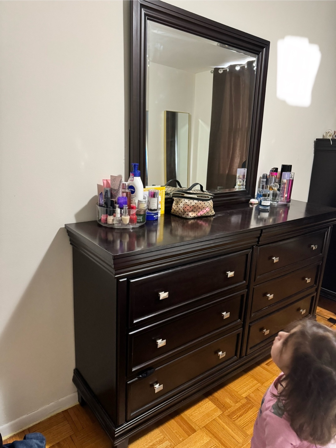 Dark Brown Bedroom Set - Queen Sized - photo 3