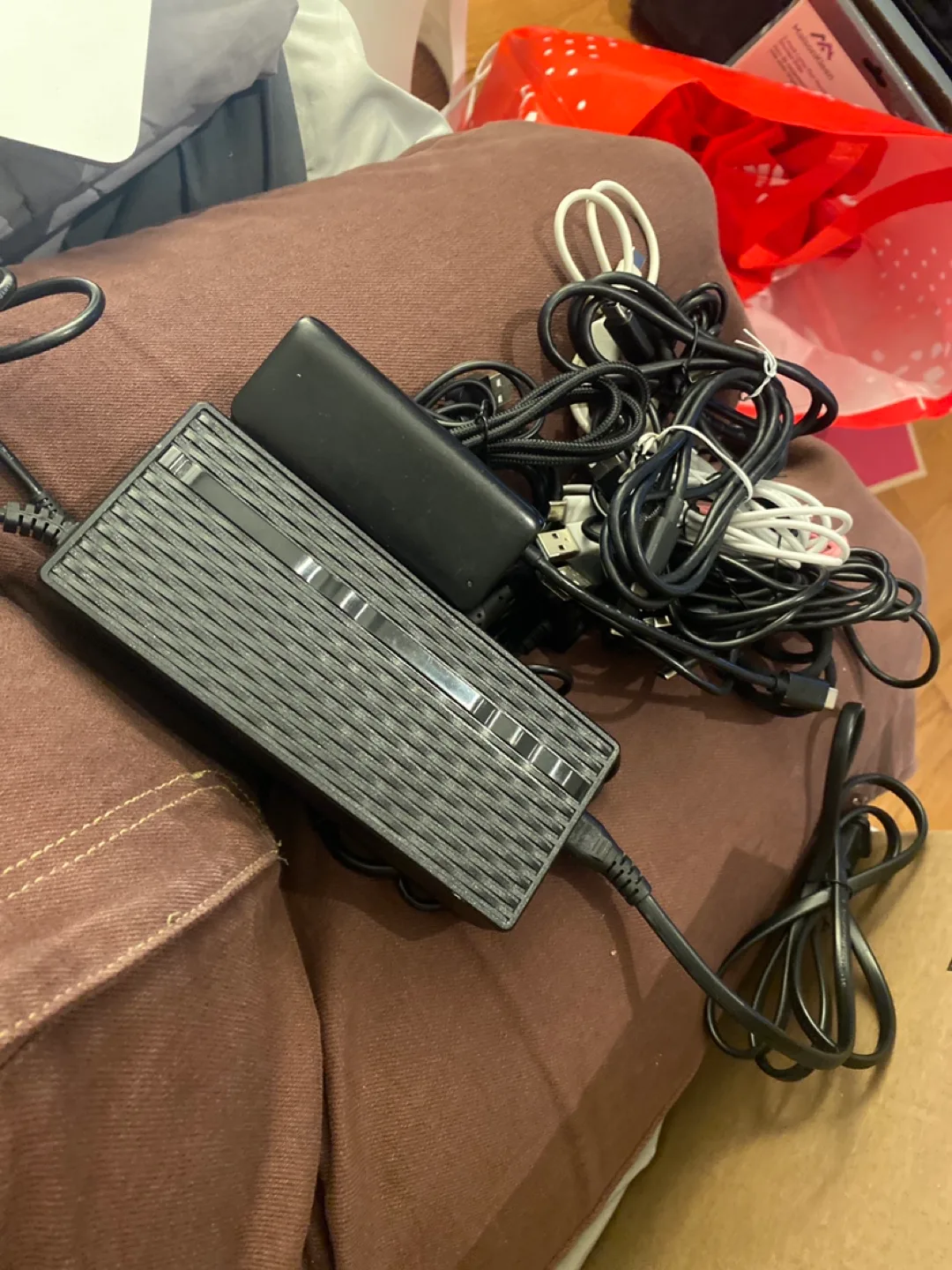 Cables, adapter, switching power supply thumbnail