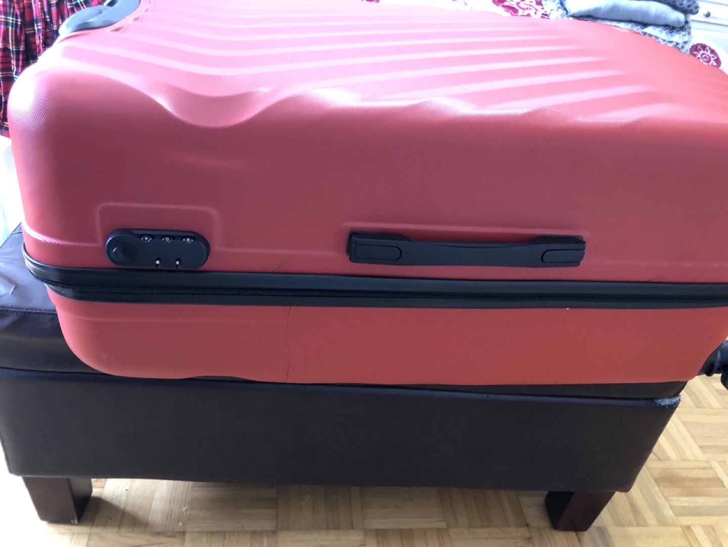 Large Red Tucci Checked Suitcase - photo 4