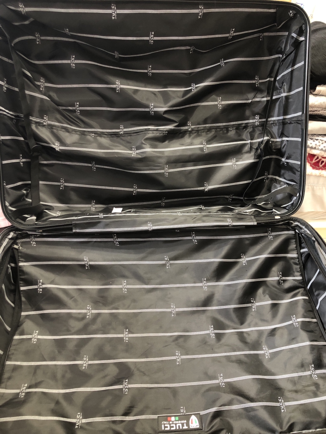 Large Red Tucci Checked Suitcase - photo 3