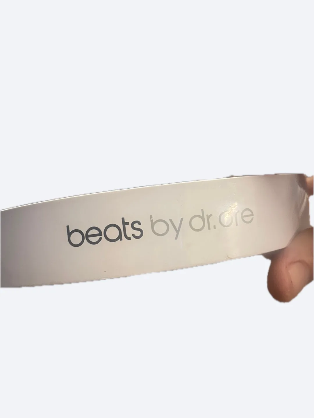 Beats by Dr. Dre Wireless Headphones image indicator(2)