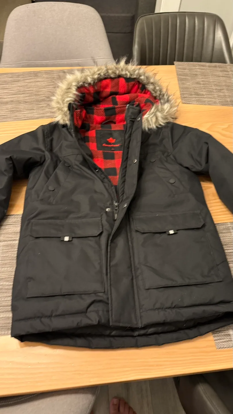 Canadiana Boys' Size Large Black Winter Parka image indicator(3)