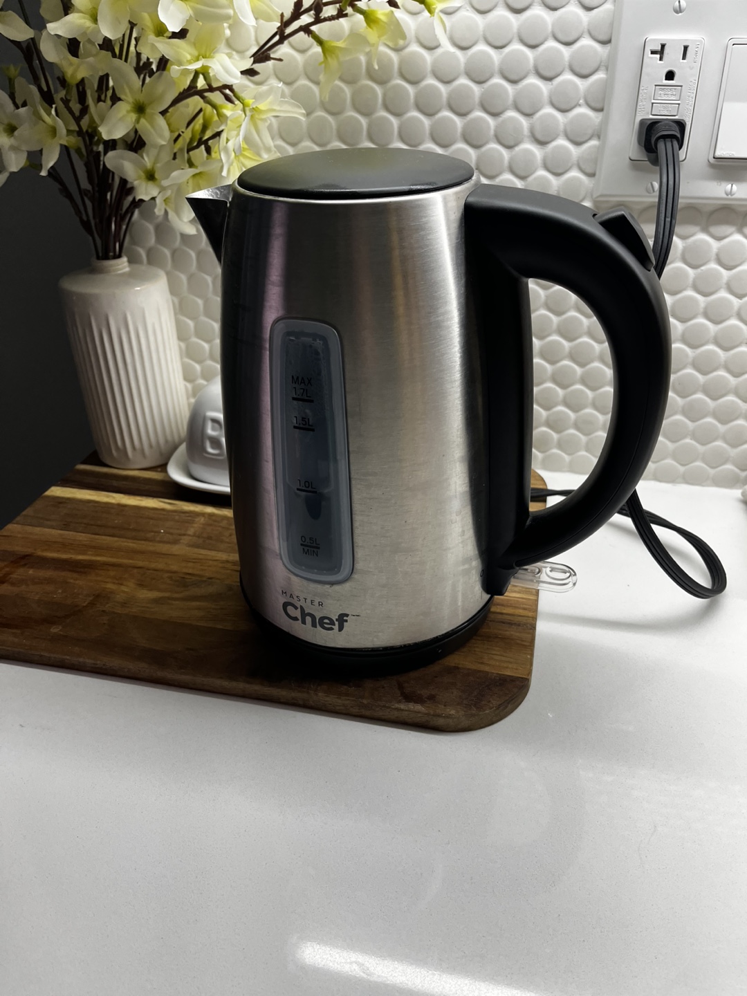 Master Chef Electric Kettle