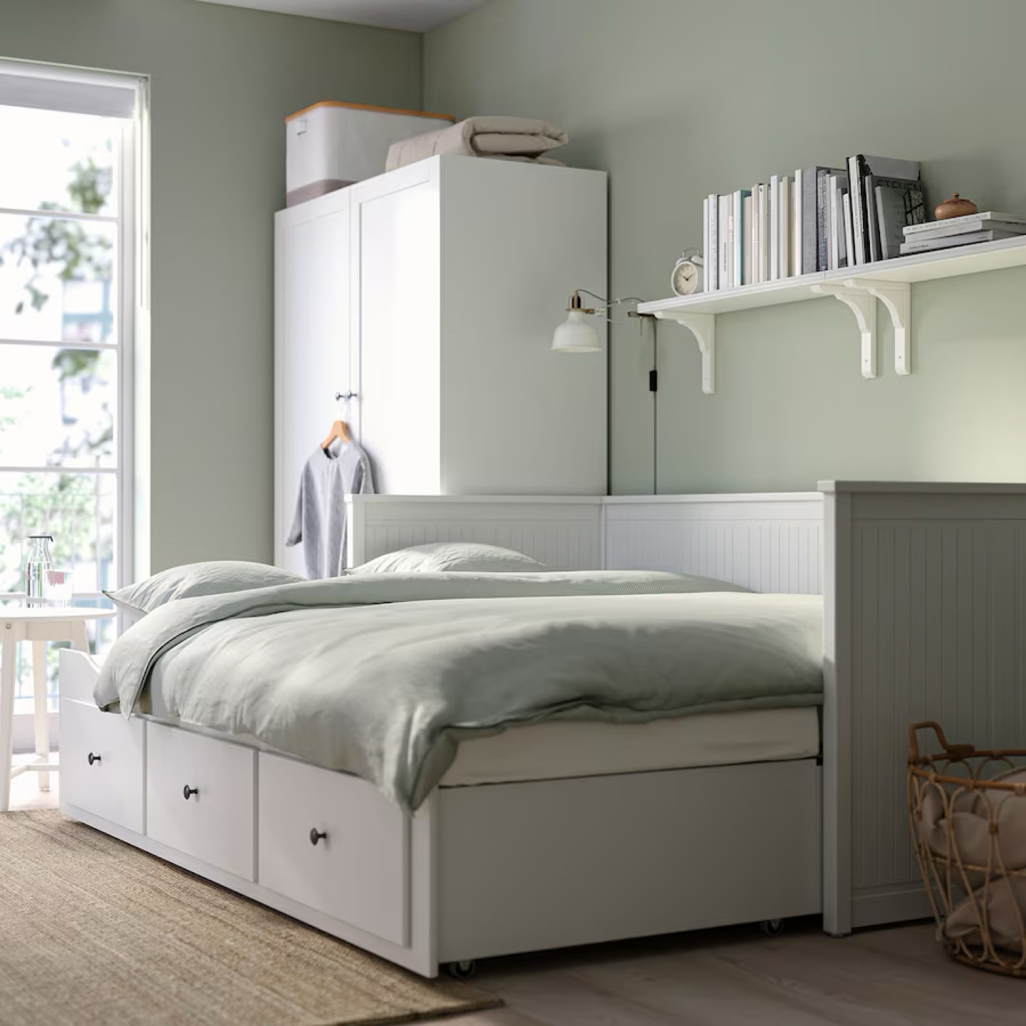 IKEA Hemnes Day Bed with double mattress worth $575 - photo 4