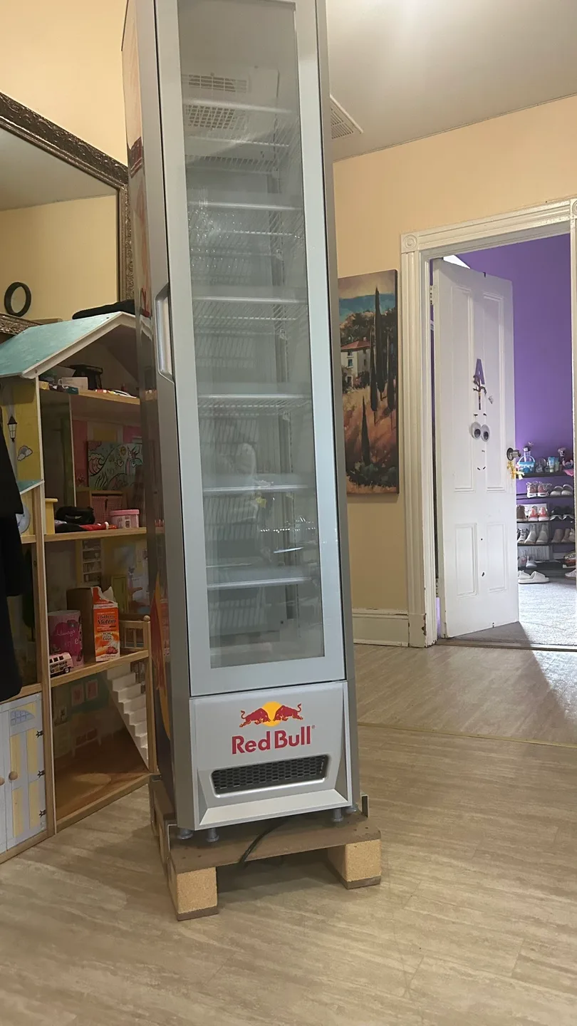 Red Bull Branded Commercial Refrigerator image indicator(4)