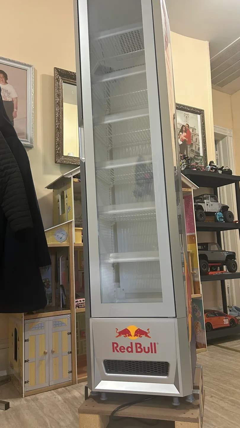 Red Bull Branded Commercial Refrigerator image indicator(3)
