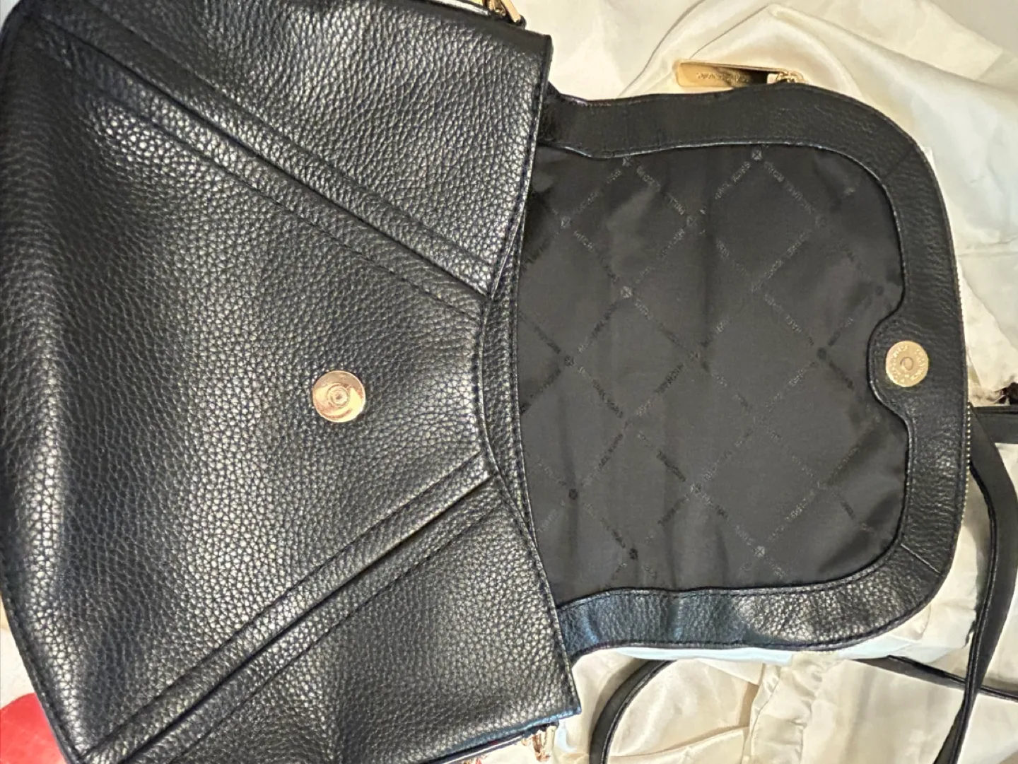 Michael Kors Black Bedford Leather Shoulder Bag image indicator(4)