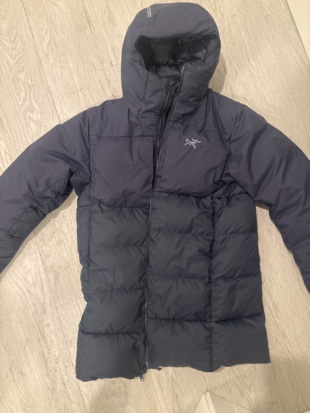 Arc'teryx Thorium SV Parka - Black Saphire- Men's Size Medium