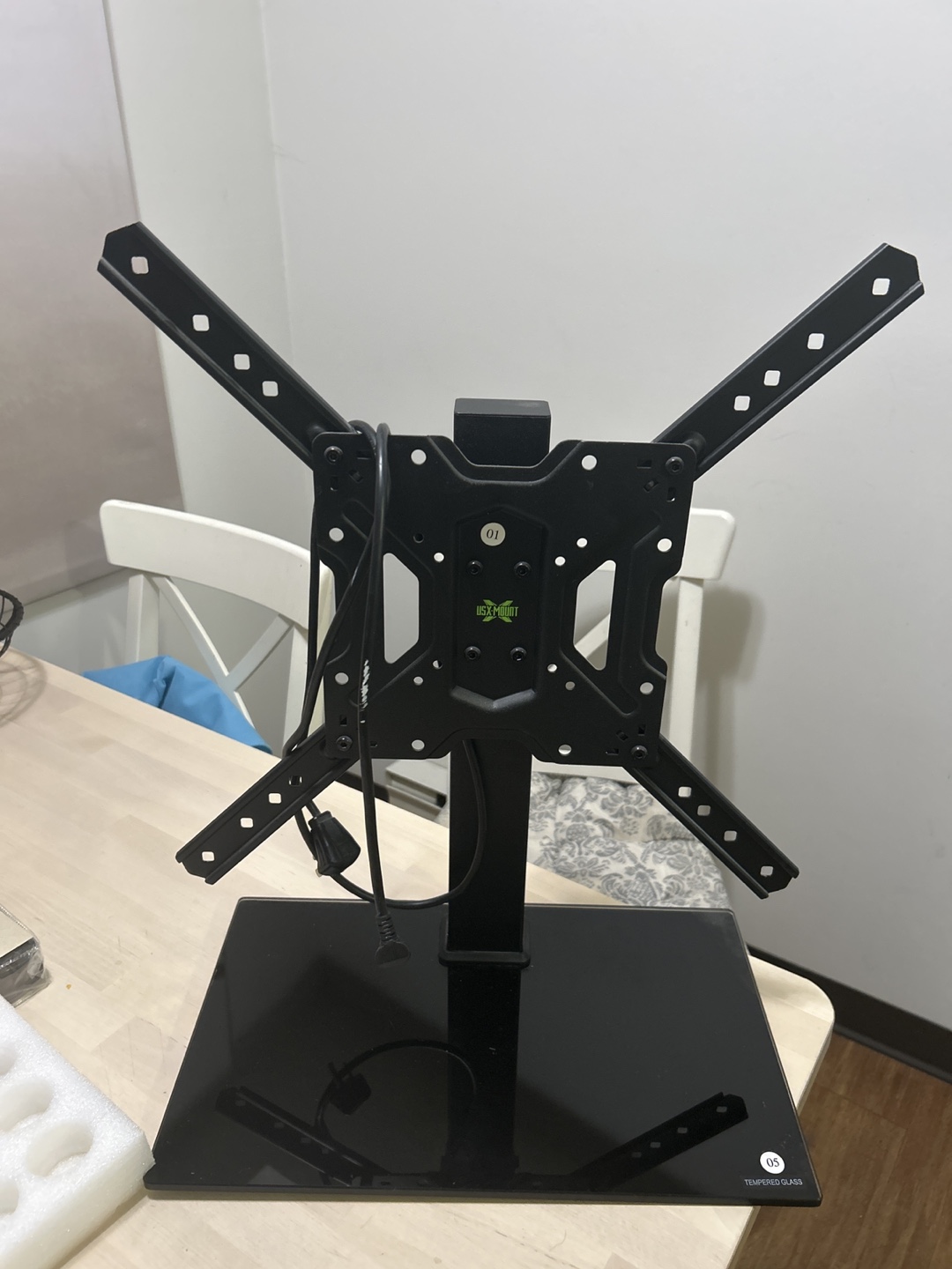 USX Mount TV Stand