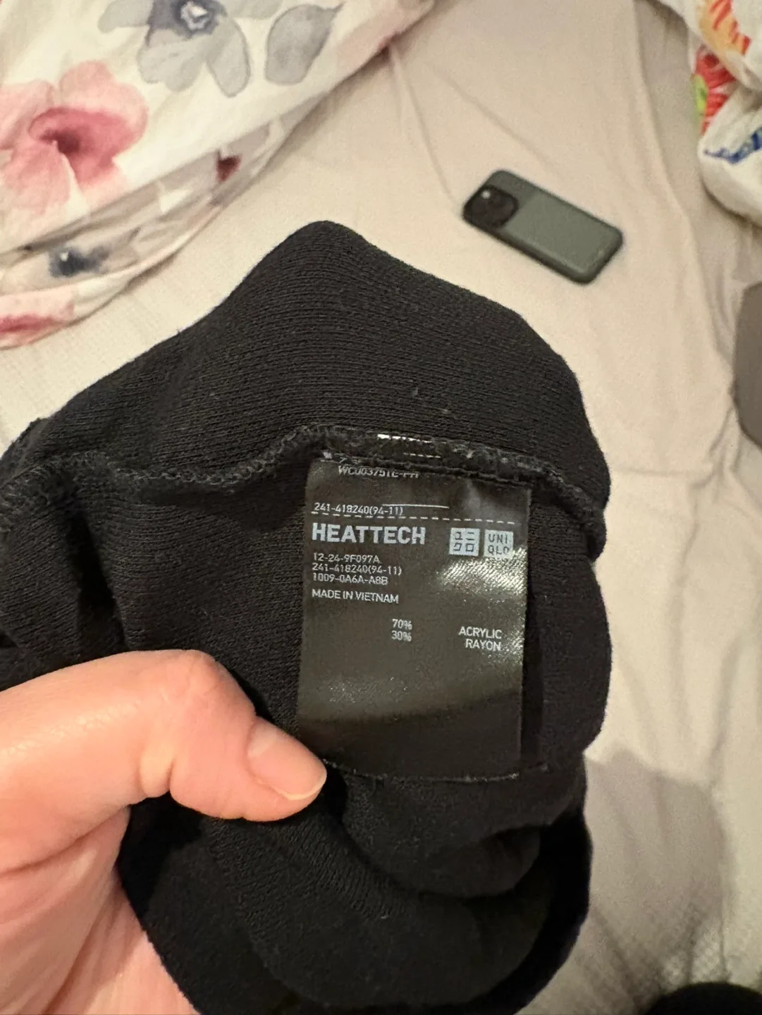 Uniqlo Heattech turtleneck sweater - size S image indicator(3)