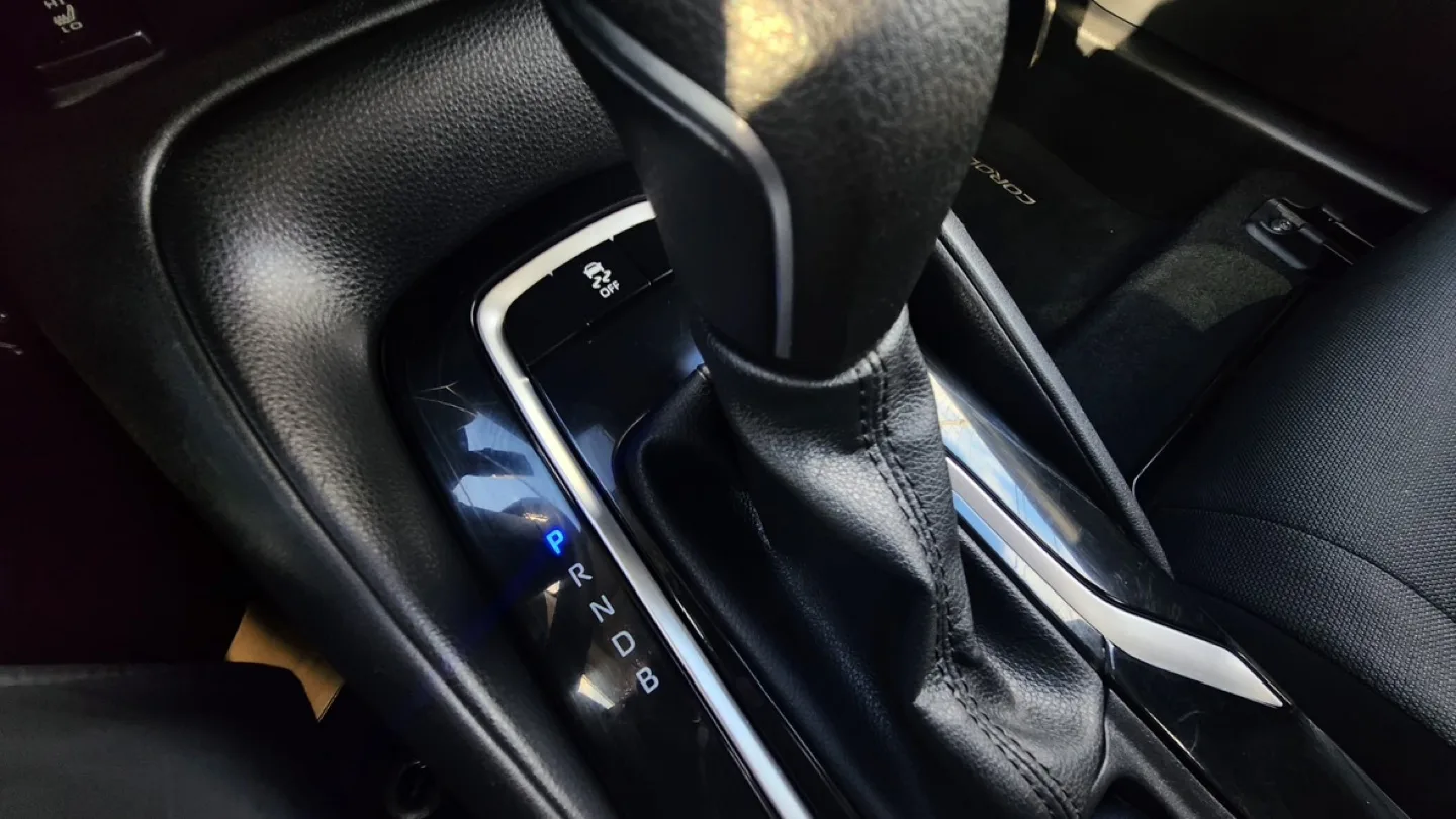 Toyota Corolla LE - Fully Loaded, Certified image indicator(10)