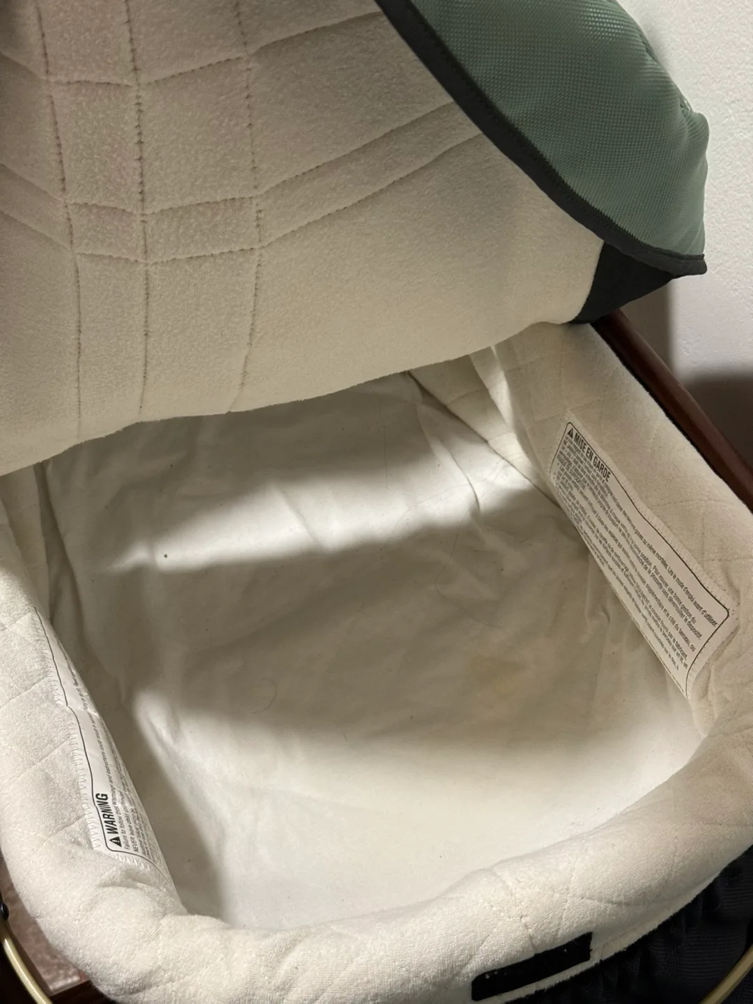 Upababy Bassinet and Kamik Baby Boots image indicator(3)