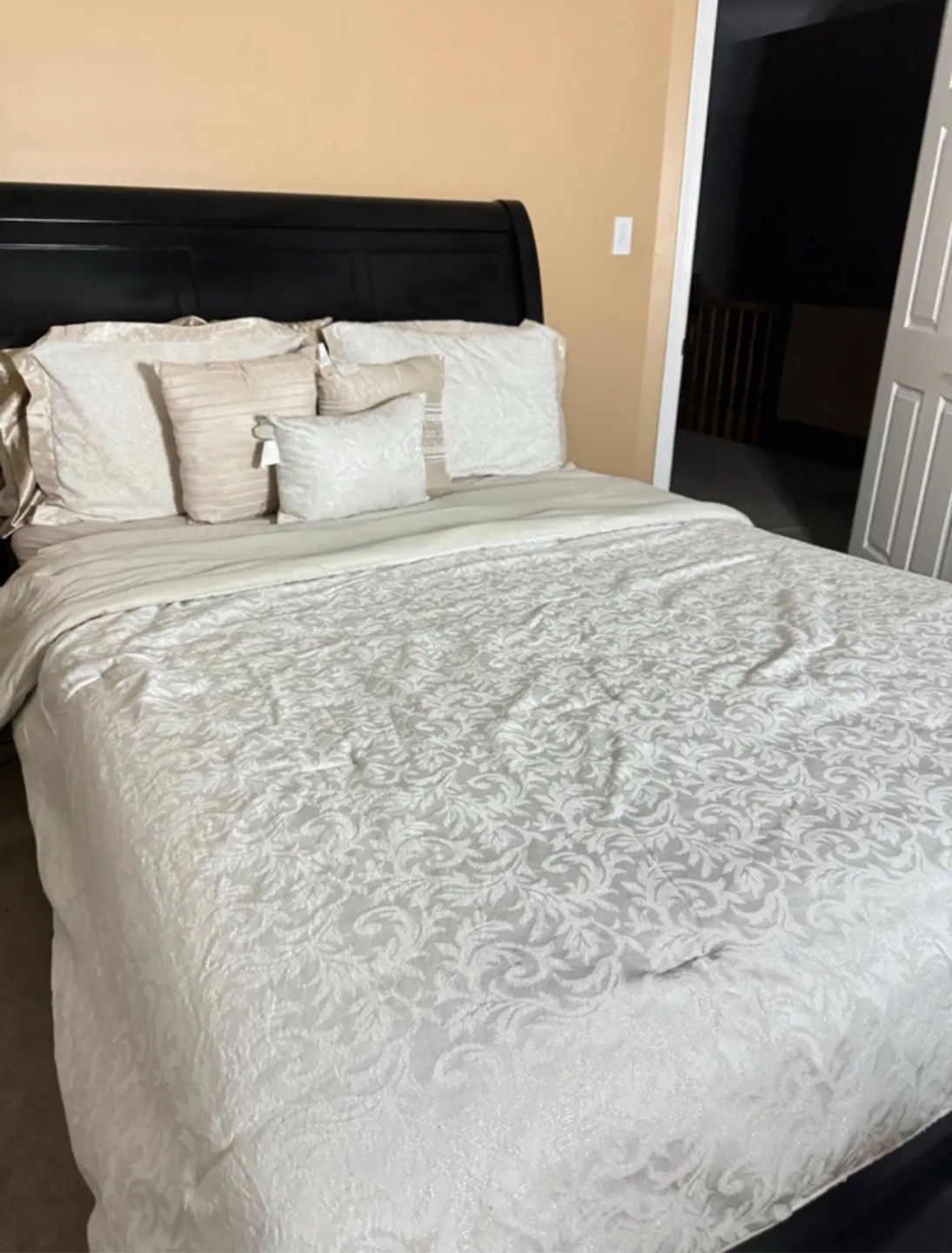 Queen-size Bed with Black Sleigh Headboard